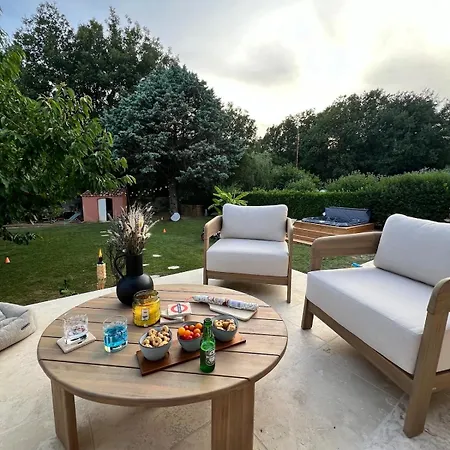 Escapade En Provence Maison Avec Jacuzzi Vila Villeneuve (Alpes-de-Haute-Provence)